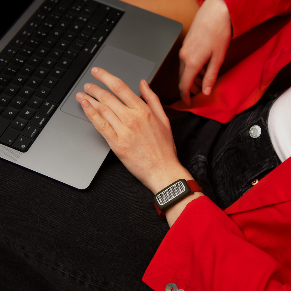 Olfinity-bracelet-diffusion-huiles-essentielles-tonic-kick-working-girl.png