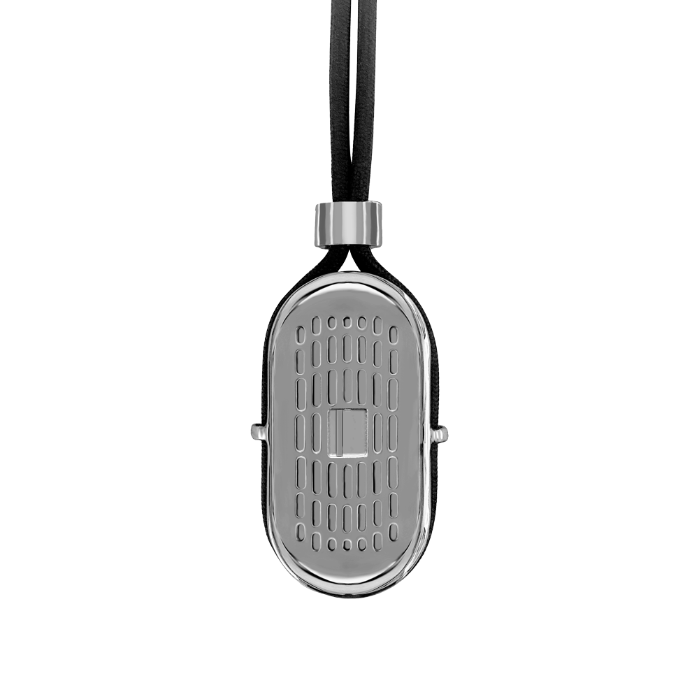 Pendant-silver-close-1000px.png